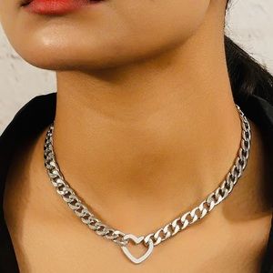 ❤️❤️18k WGP Cuban Heart Necklace❤️❤️